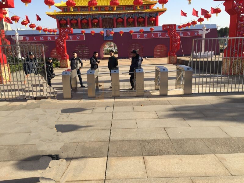 南昌新建縣望城區(qū)政府新年燈展電子檢票系統三輥閘